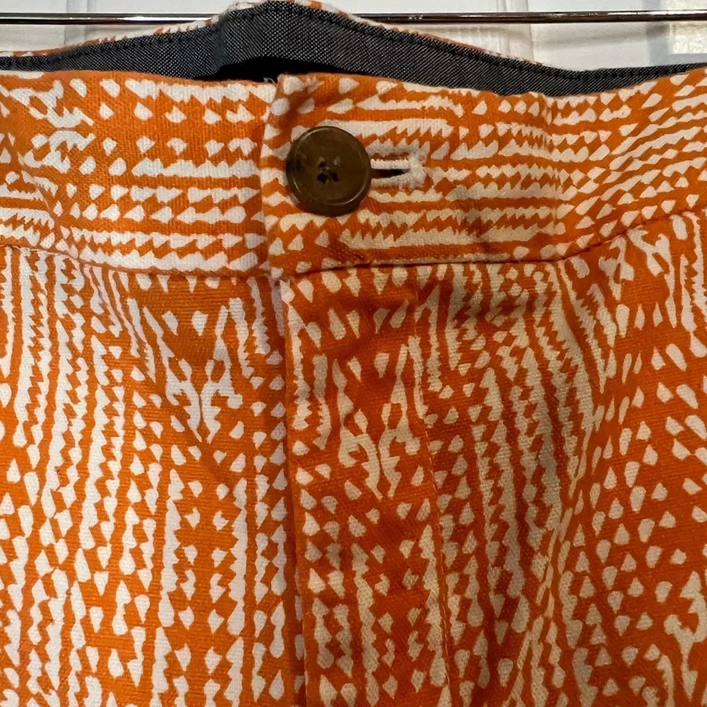 Banana Republic Hampton Fit Orange Patterned Women Shorts - Picture 5 of 5